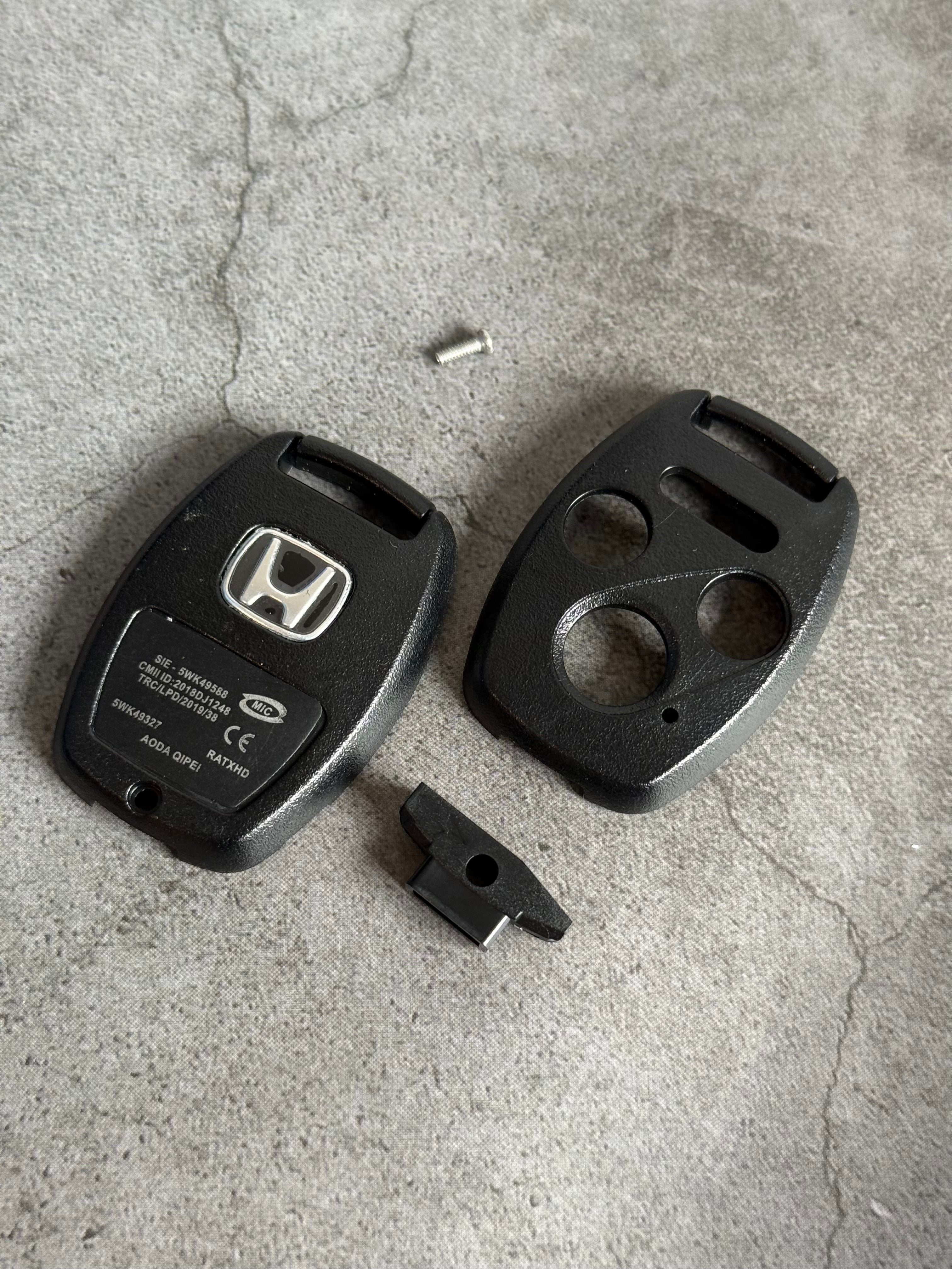 Carcasa Honda con Logo Original - Instalación Directa sin Cortar Llave