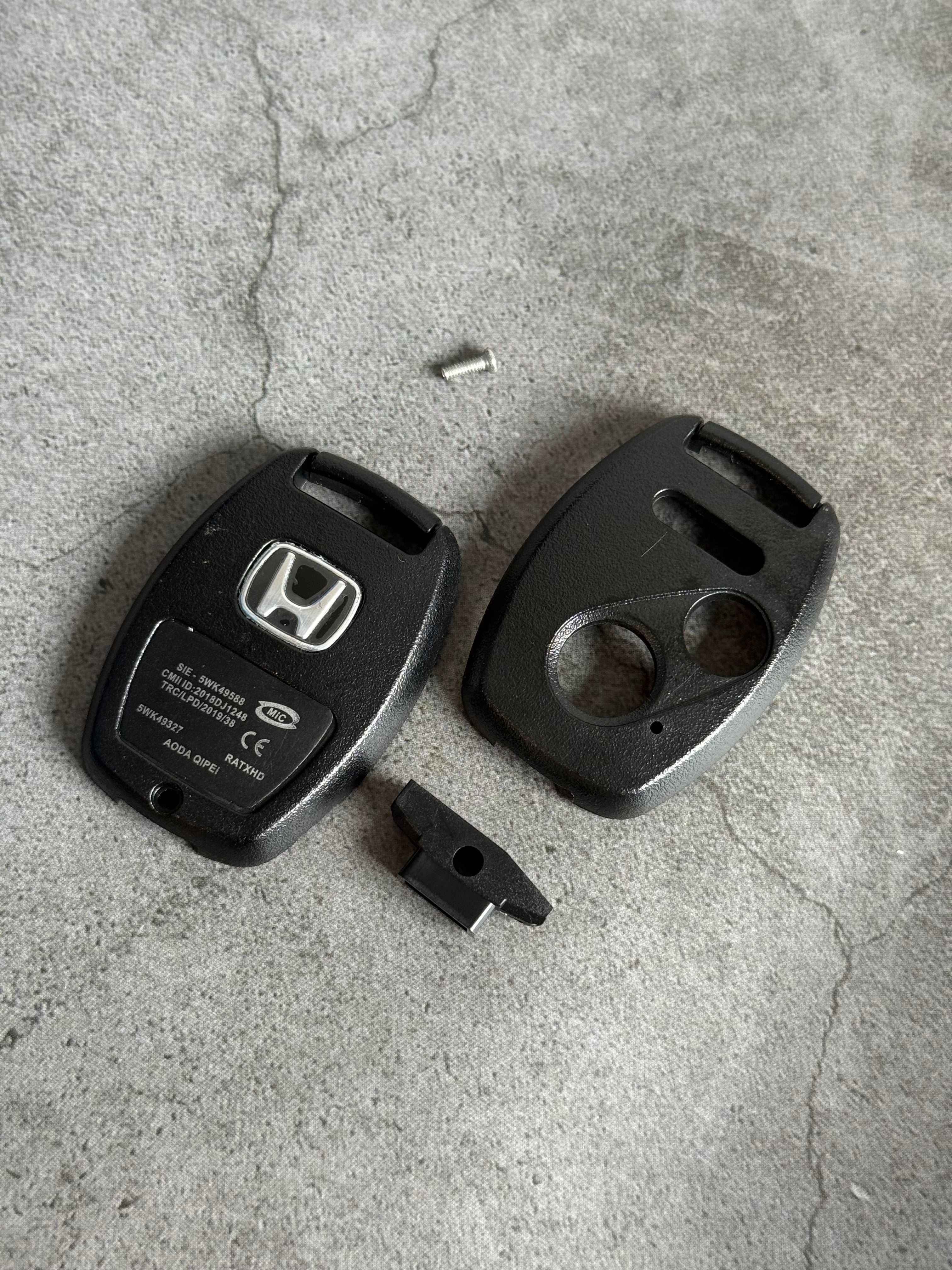 Carcasa Honda con Logo Original - Instalación Directa sin Cortar Llave